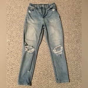 AE CURVY Mom Jean Size 00 SHORT